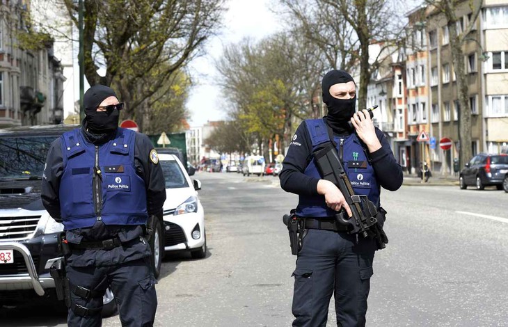 Belgique: deux policières blessées dans une attaque à la machette  - ảnh 1